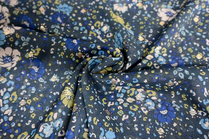 Chiffon Stoff Flowers & Gold