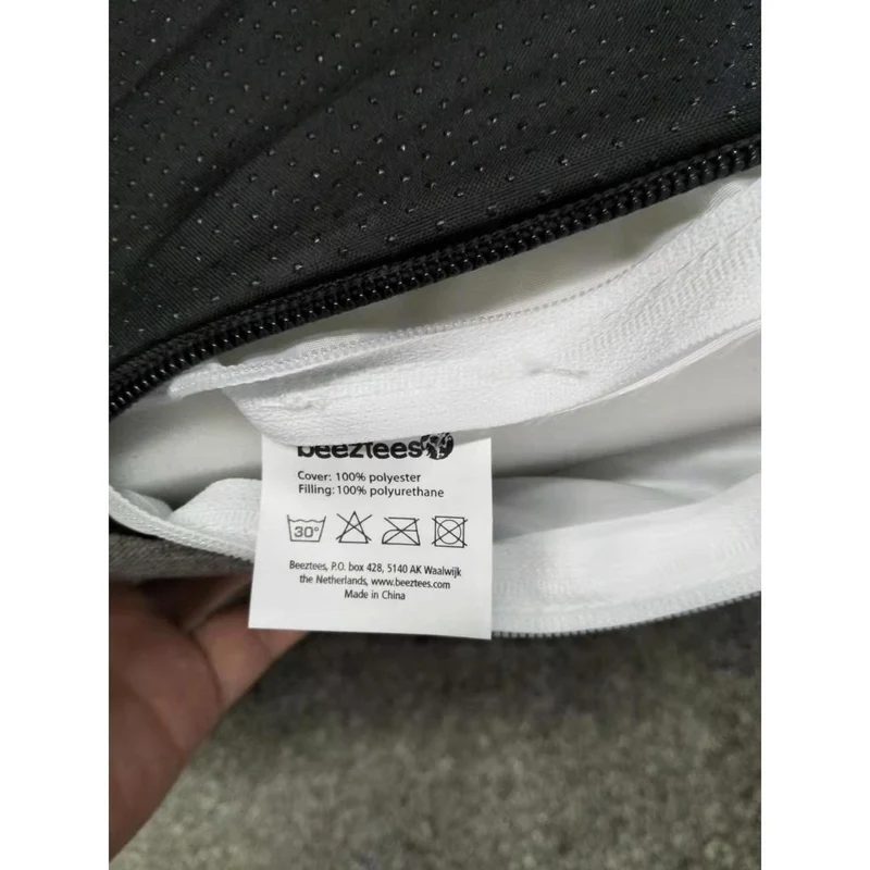 Beeztees Memoryfoam Liegekissen Zira für Hunde